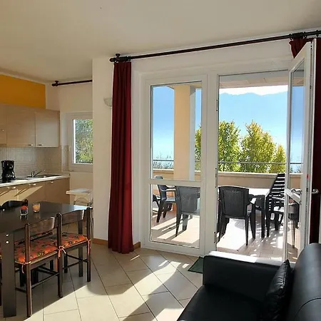 Piazzo Sleeps 4 Pool Wifi Vercana